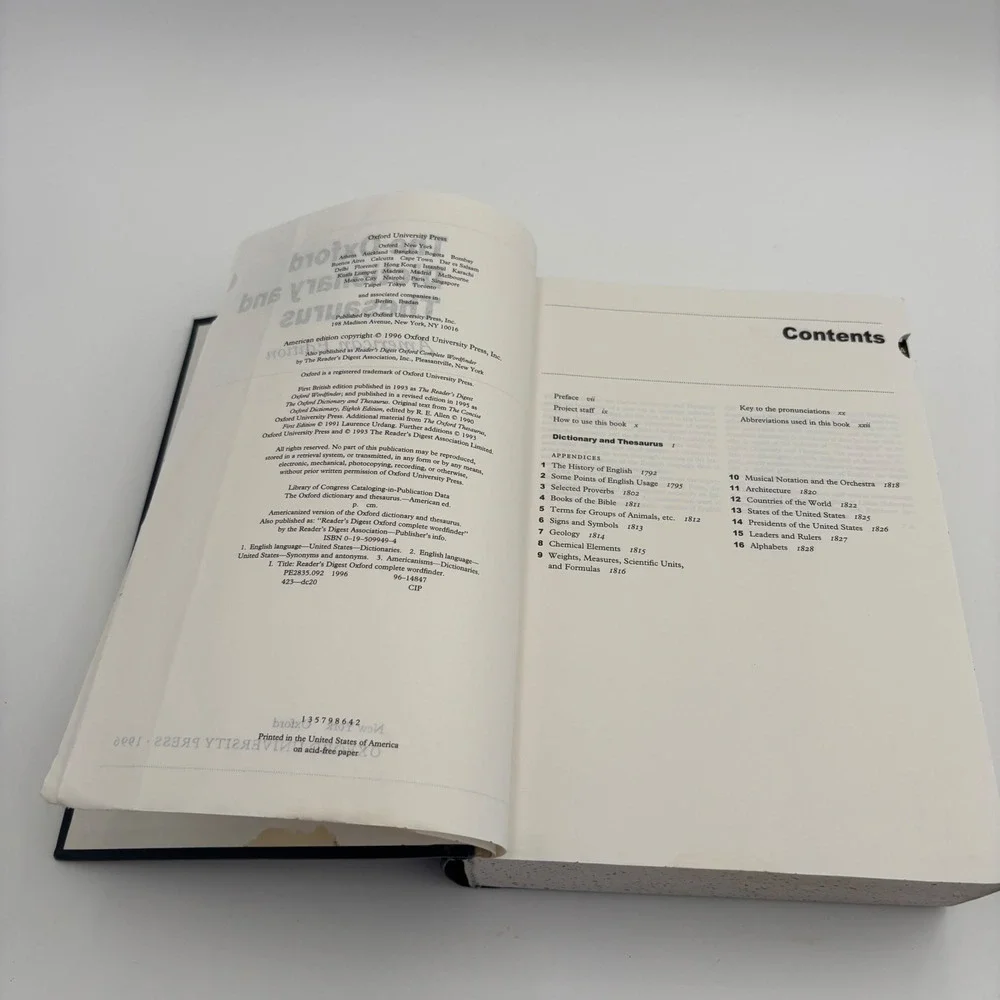 Oxford Dictionary & Thesaurus American Edition 1996 Black Hardcover Thumb-Index - Picture 8 of 8
